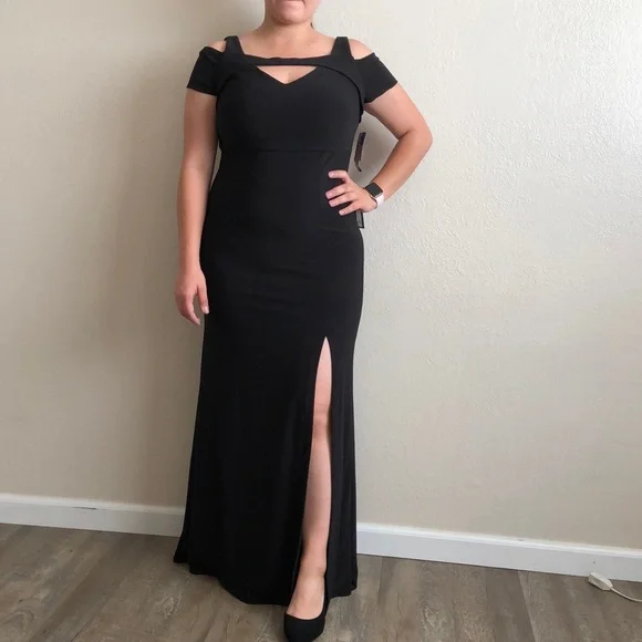 Maxi black dress - Picture 3 of 7